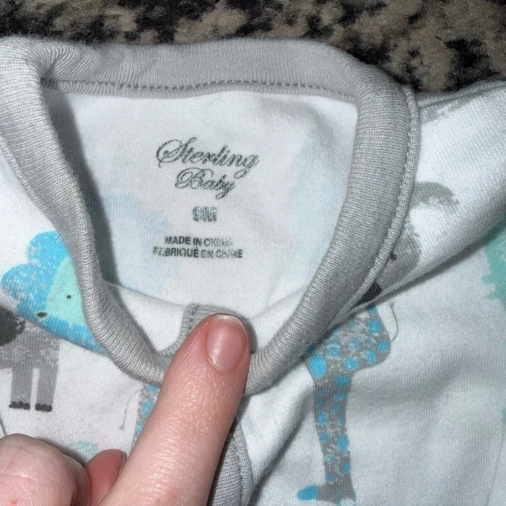FREE WHEN BUNDELED Cozy Kids One Piece Pajama - Gray and Blue - Picture 3 of 3